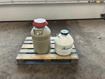 Container for insemination sticks