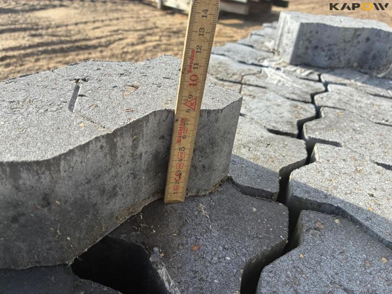 Paving stones 9