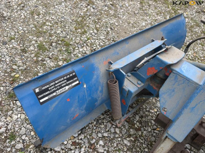 Belos 1300 tool carrier with snow plow 10
