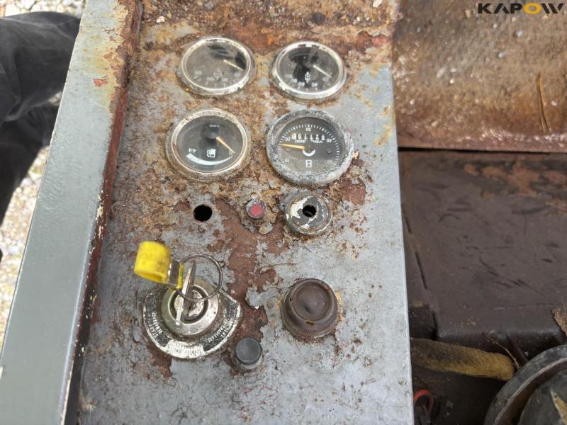 Belos 1300 tool carrier with snow plow 44