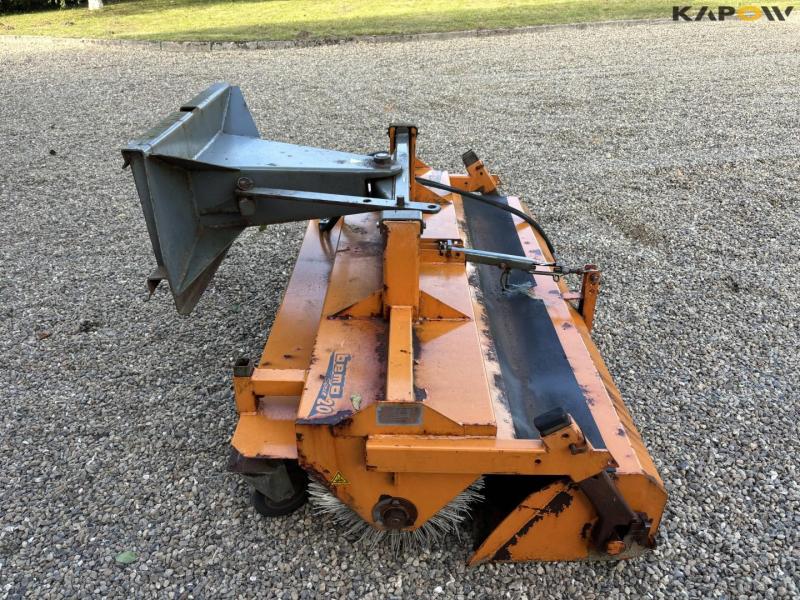 Bema 1850 sweeper with collector with schaffer hitch 4