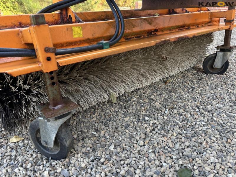 Bema 1850 sweeper with collector with schaffer hitch 12