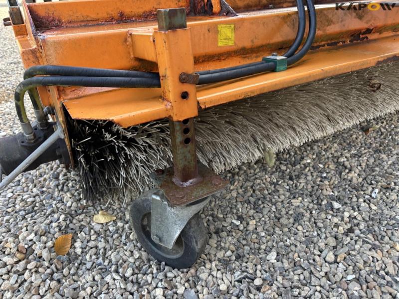 Bema 1850 sweeper with collector with schaffer hitch 15