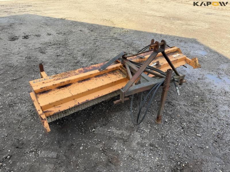 Bema broom with 3-point hitch 3