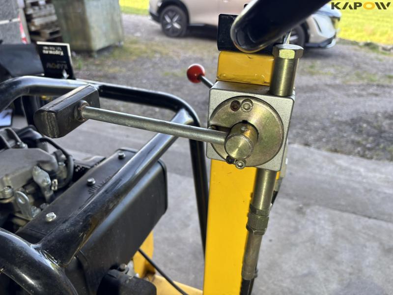 Bernards RT170 diesel plate vibrator 20