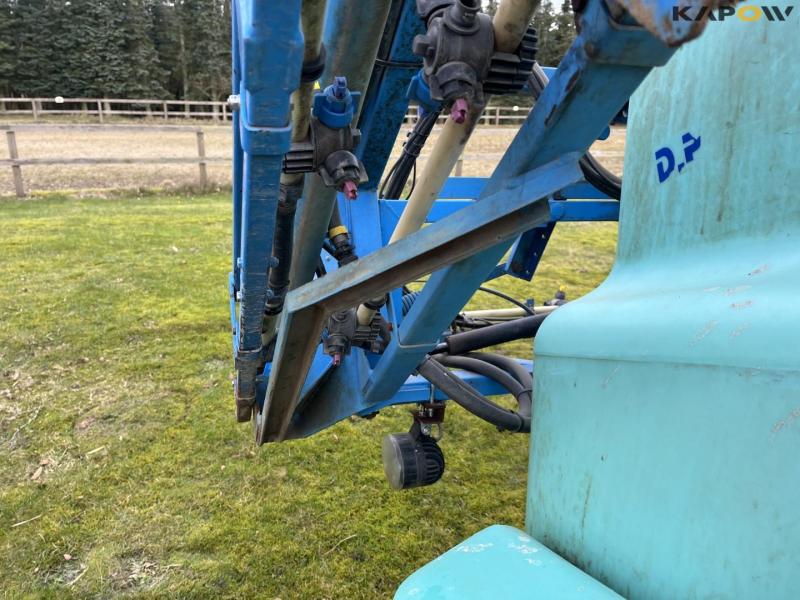 Berthoud 16 meter field sprayer 20