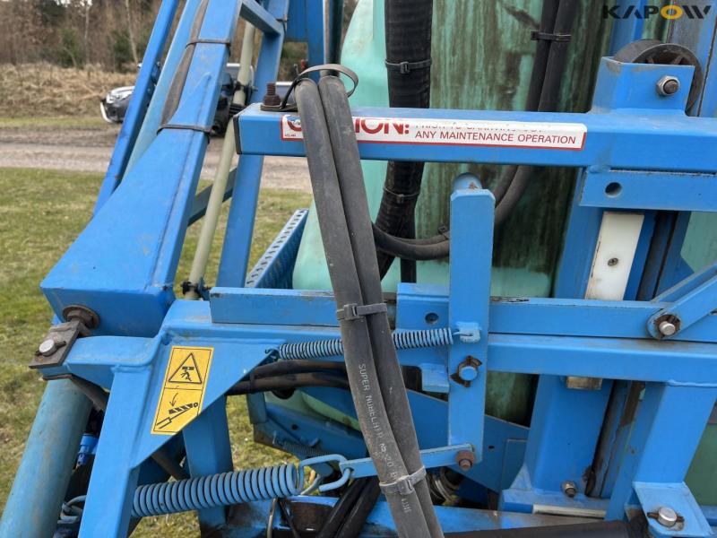 Berthoud 16 meter field sprayer 25