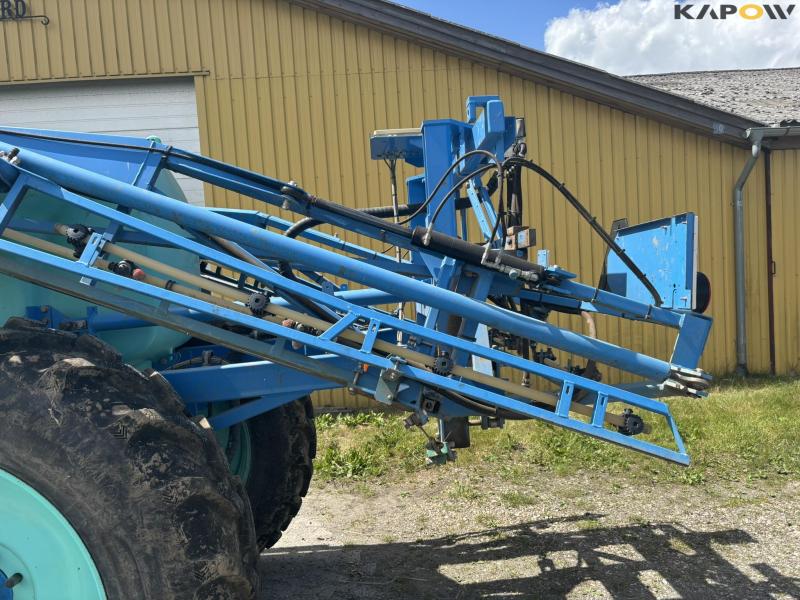 Berthoud Tracker 32-34 D.P.Tronic trailer sprayer 24 m 41