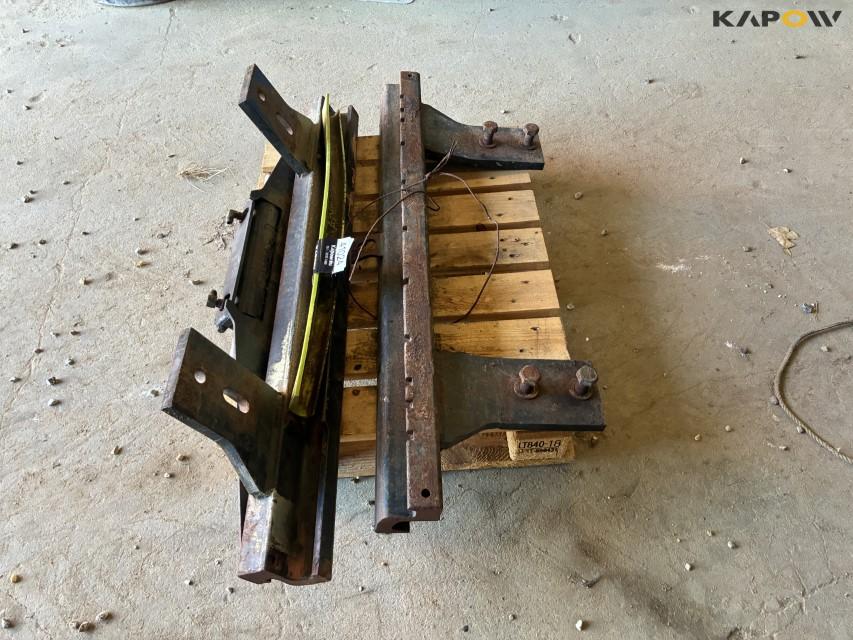 Bracket for pallet forks with side shift 4
