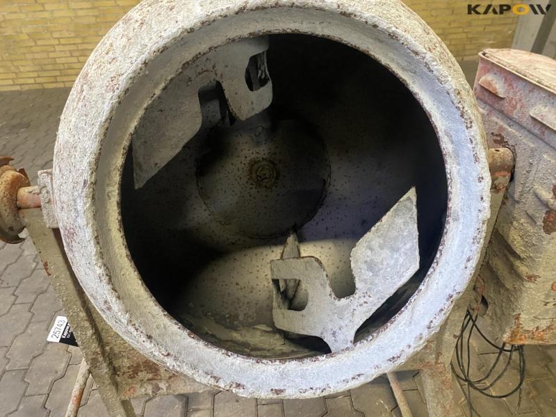 Concrete mixer 13