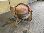 Concrete mixer 5