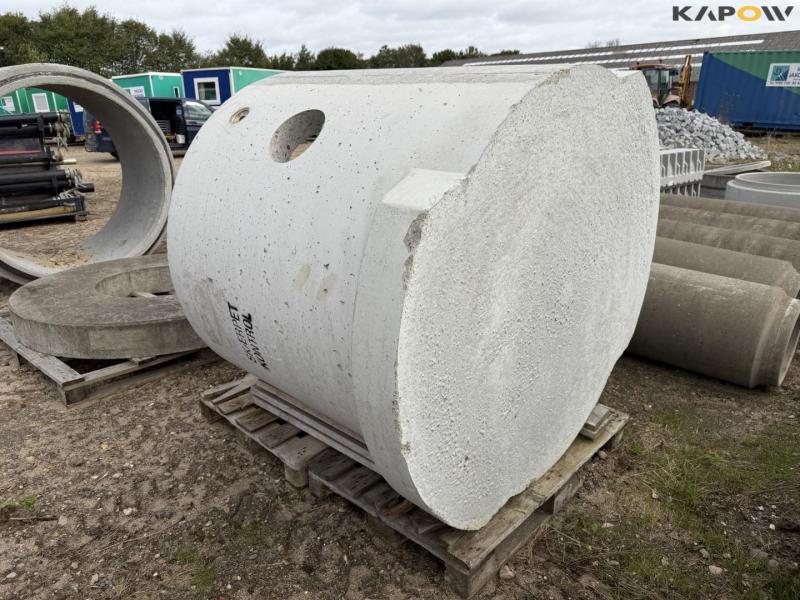 Concrete wells 12
