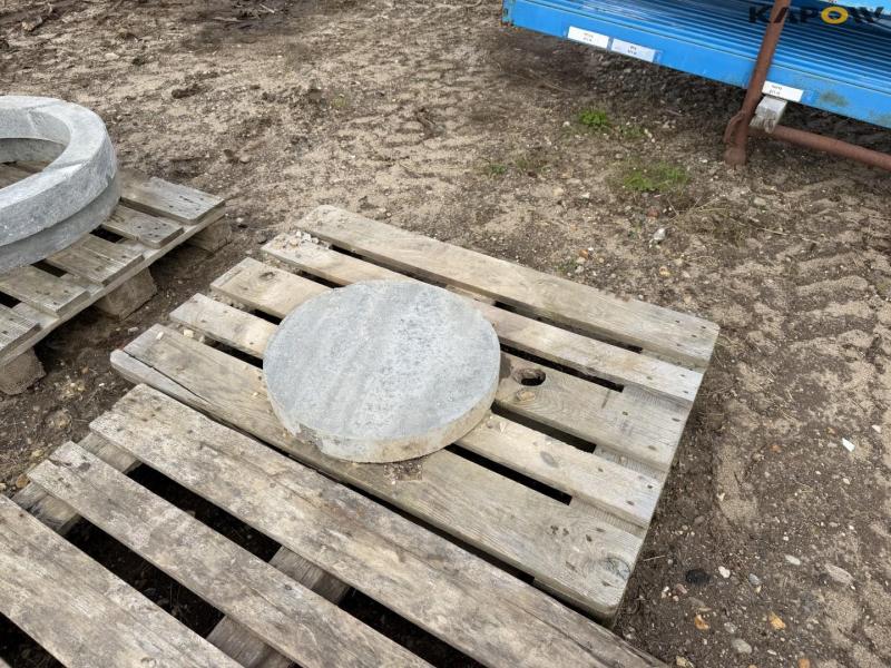 Concrete wells 48