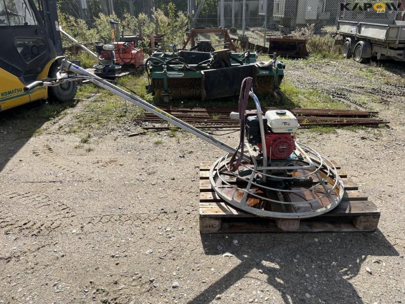 Concrete power trowel 4