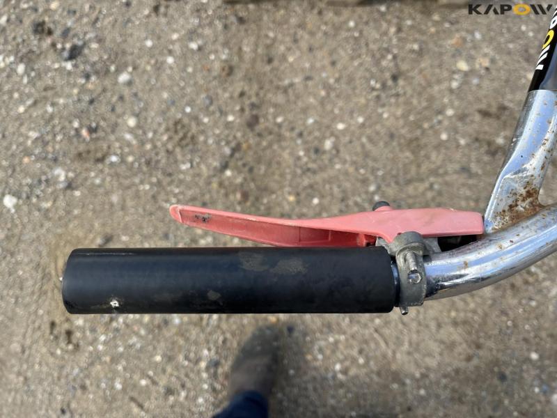 Concrete power trowel 15