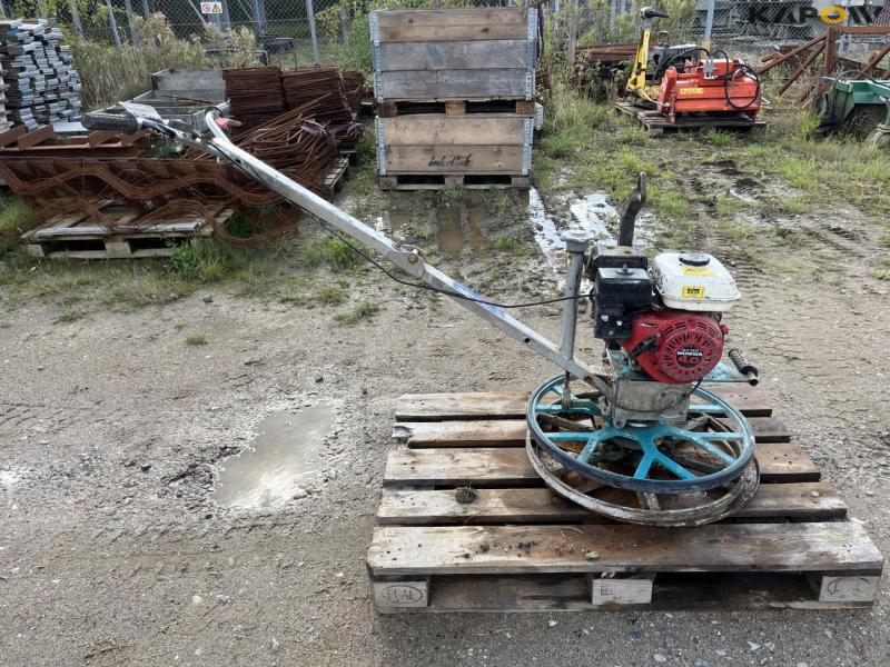 Concrete power trowel 4