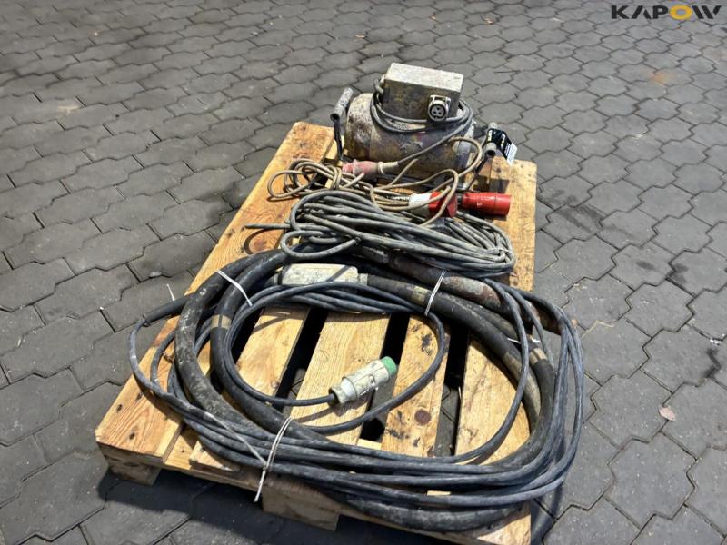 Concrete vibrator with motor 2