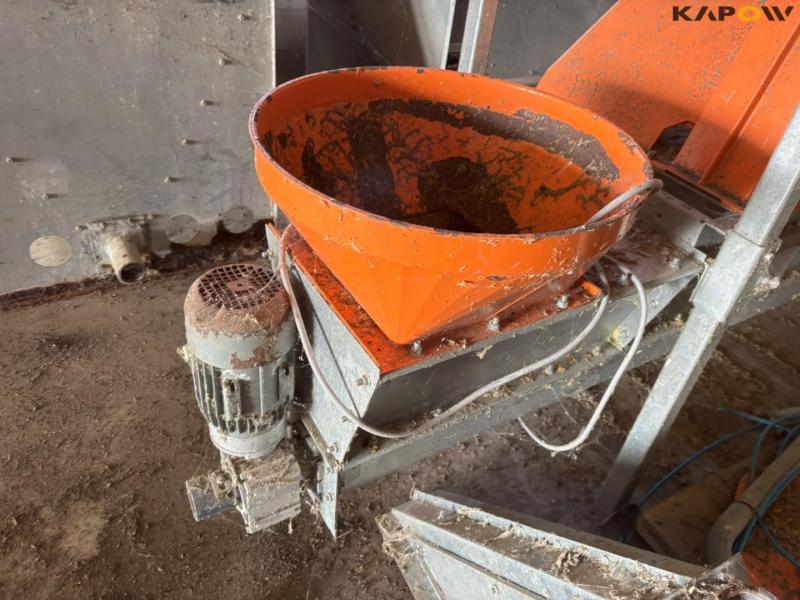 Big Dutchman hammer mill and grain cleaner 5