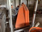Big Dutchman hammer mill and grain cleaner 8