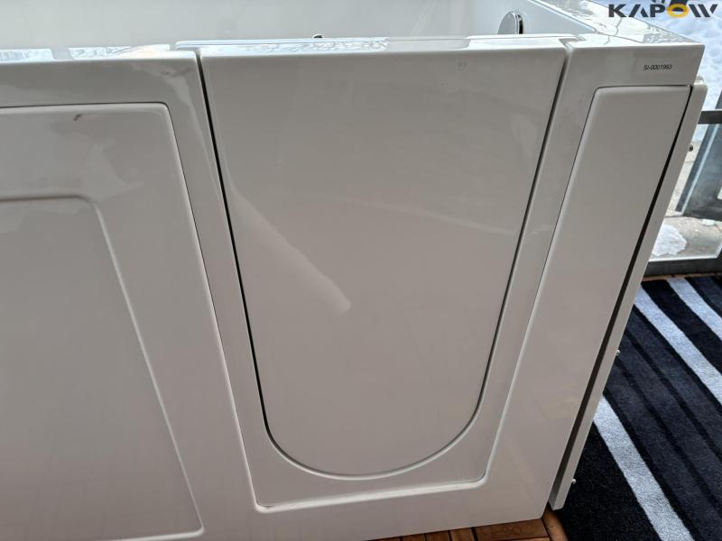 BioCote Access walk-in hot tub 11