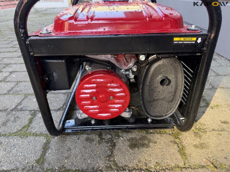 Bison BS2500 gasoline generator 8