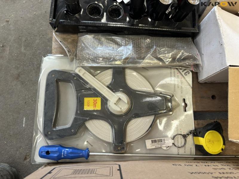 Mixed tools and accessories 7