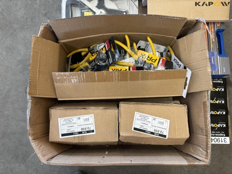 Mixed tools and accessories 10