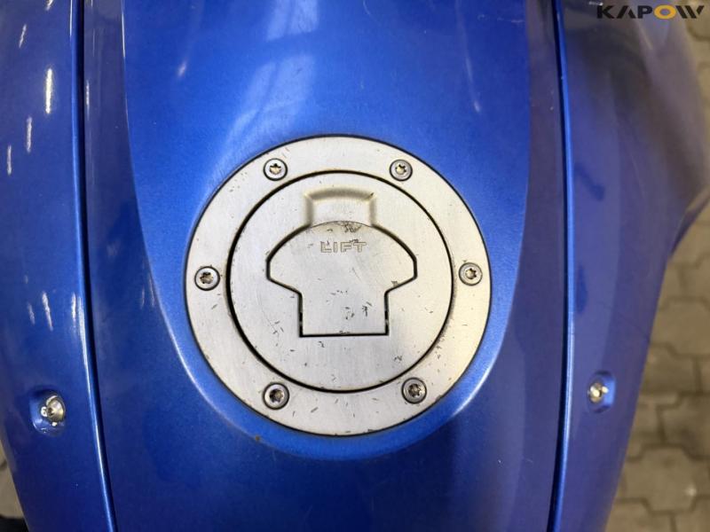 BMW R850RT motorcycle 25