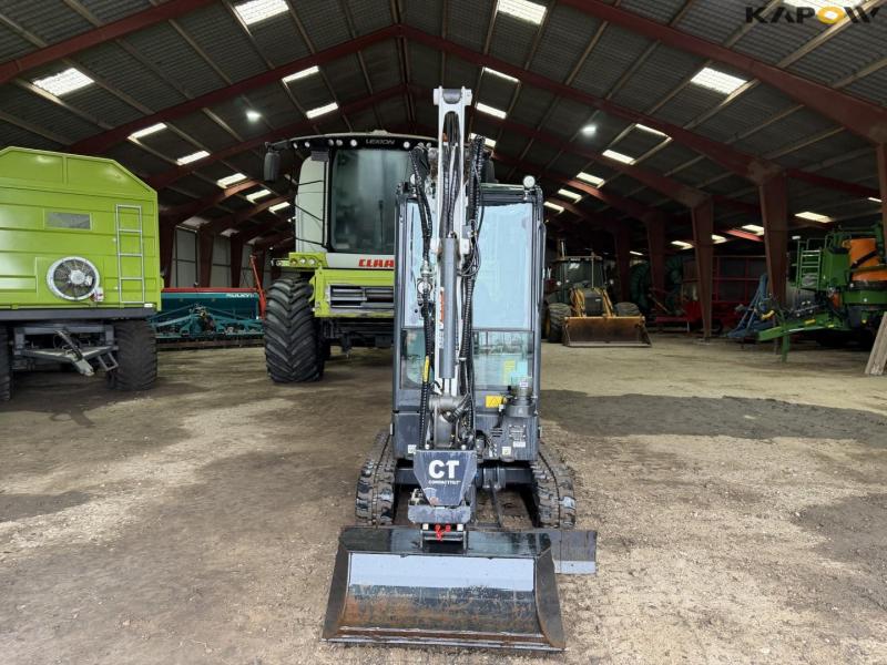 Bobcat E20Z mini excavator 2