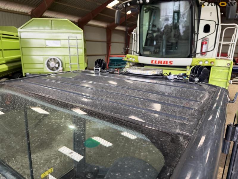 Bobcat E20z mini excavator 38