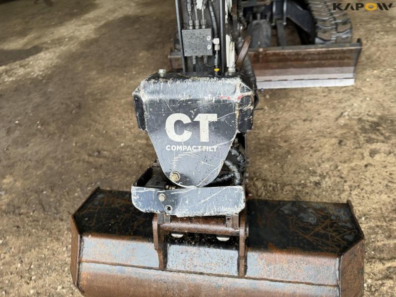 Bobcat E27 mini excavator 12