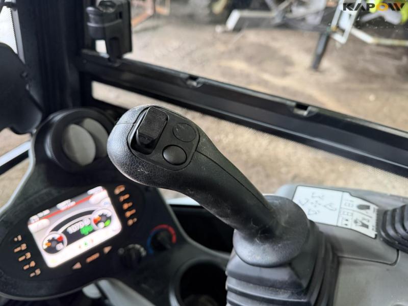 Bobcat E27 mini excavator 30