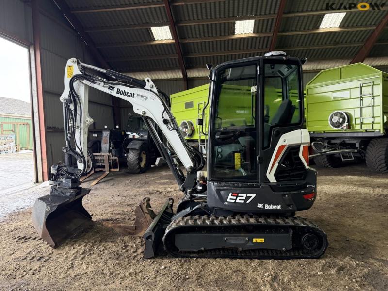 Bobcat E27 mini excavator 8