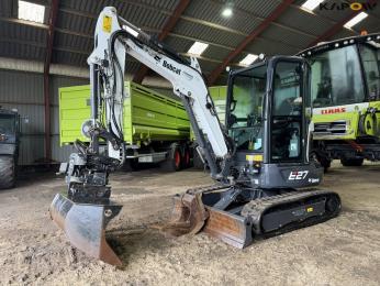 Bobcat E27 mini excavator