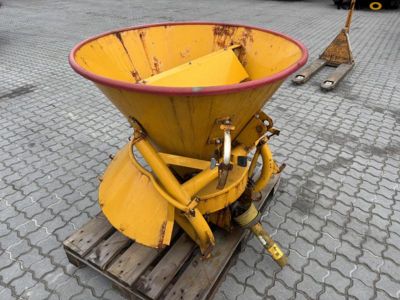 Bøgballe FS220 Salt spreader 3