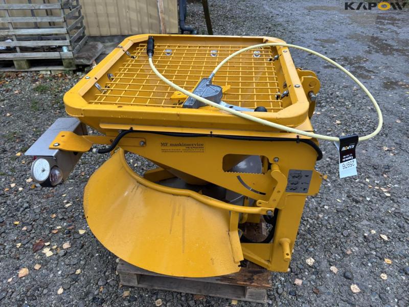 Bøgballe S2 salt spreader 4