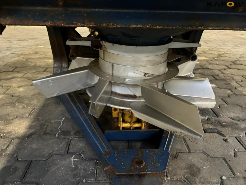 Bogballe fertilizer spreader 17