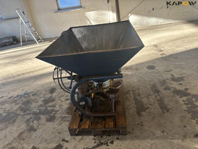 Bogballe salt spreader 8