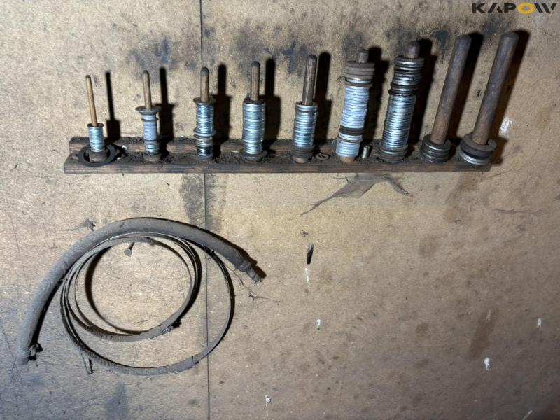 Bolts and assortment boxes with contents 50