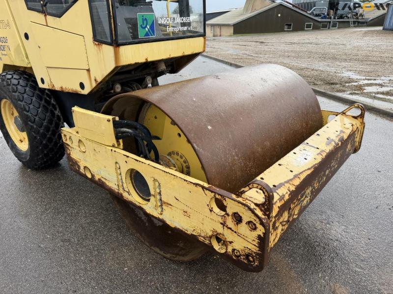 Bomag DW177 D-3 road roller 13