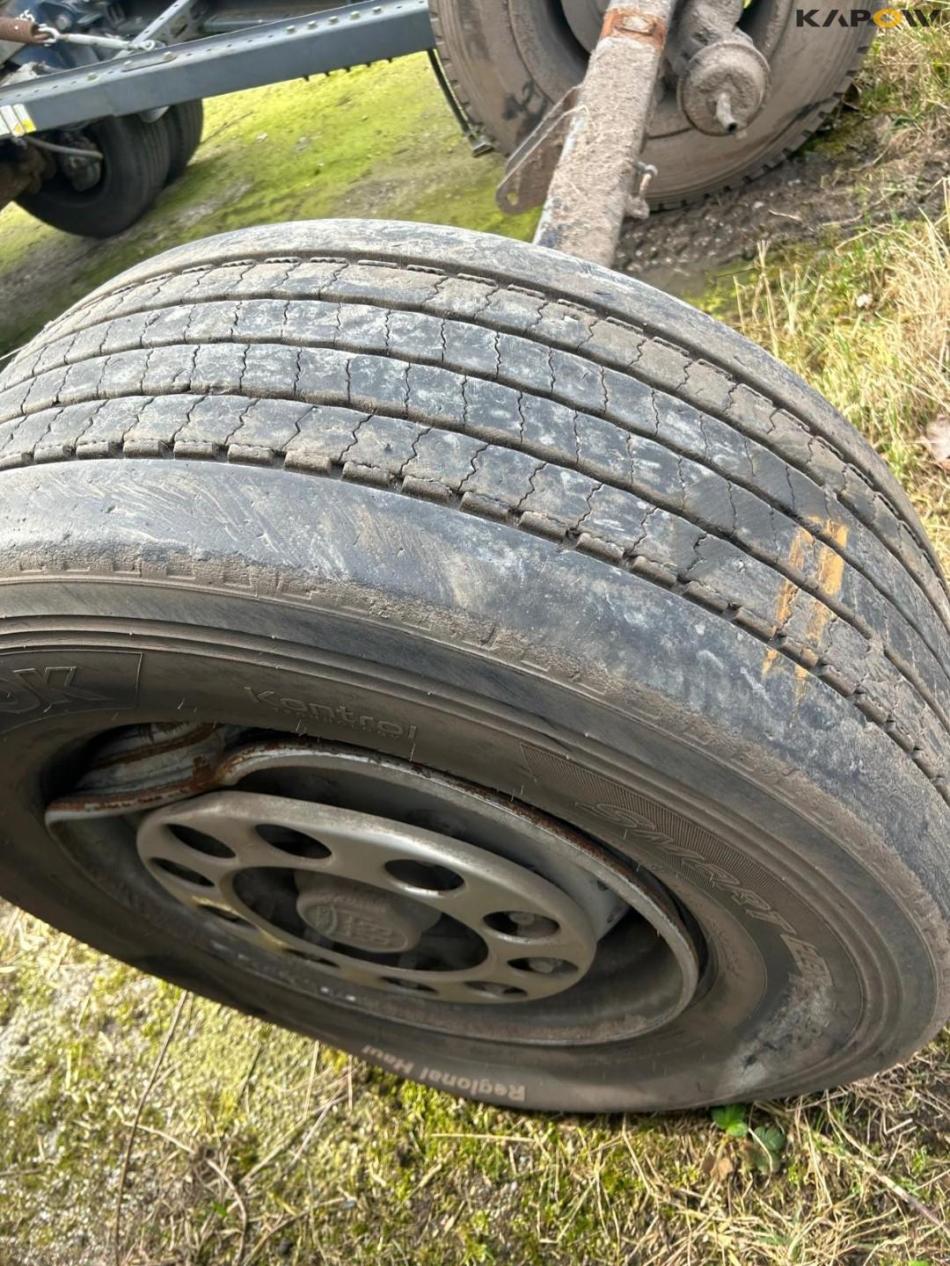 BPW axle with tires and rim 4