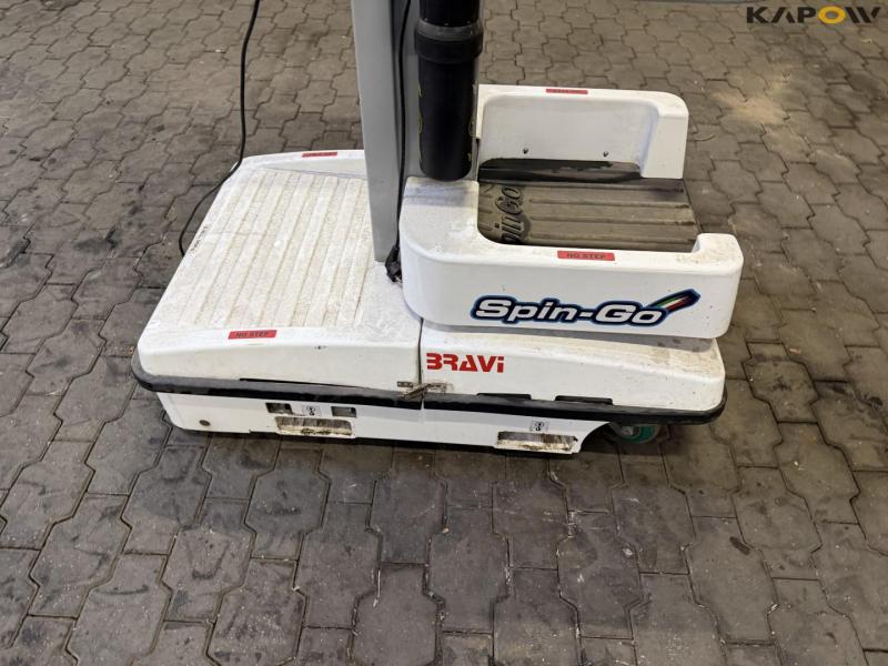 Bravi Lui mini on order picker 9