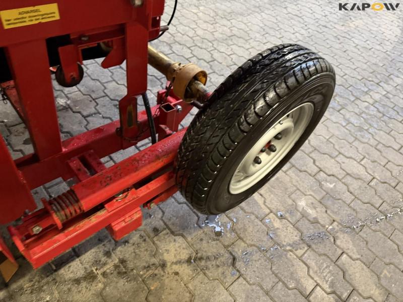 Bredal B2 fertilizer spreader 18