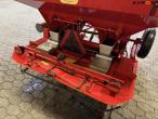Bredal B2 fertilizer spreader 12
