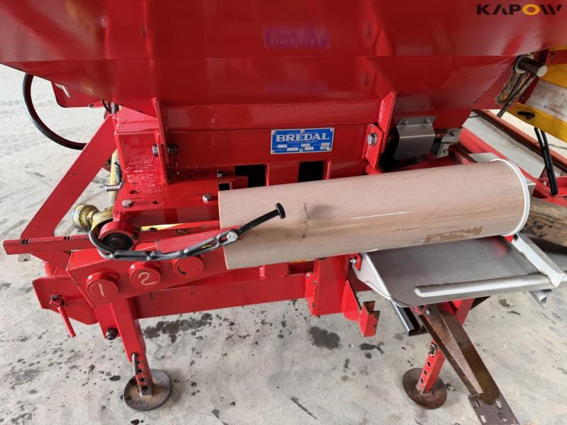 Bredal B2XL fertilizer spreader 10