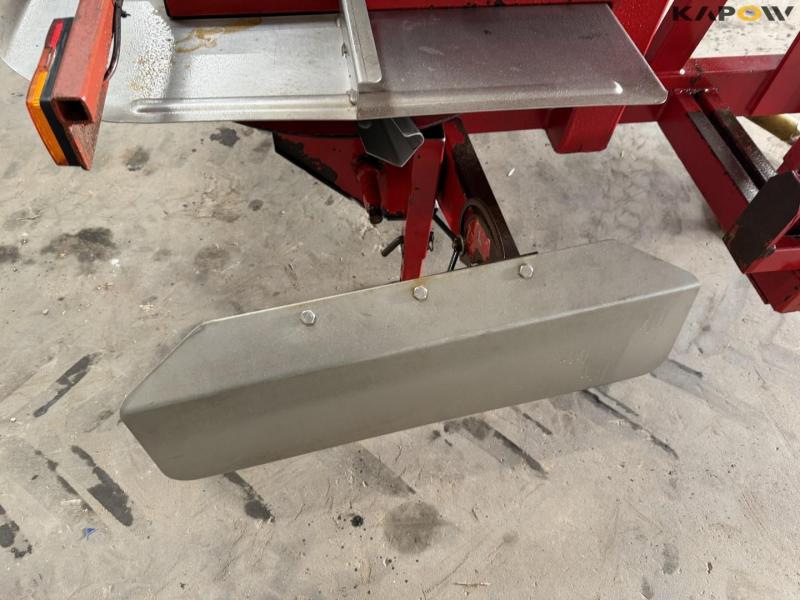 Bredal B2XL fertilizer spreader 15