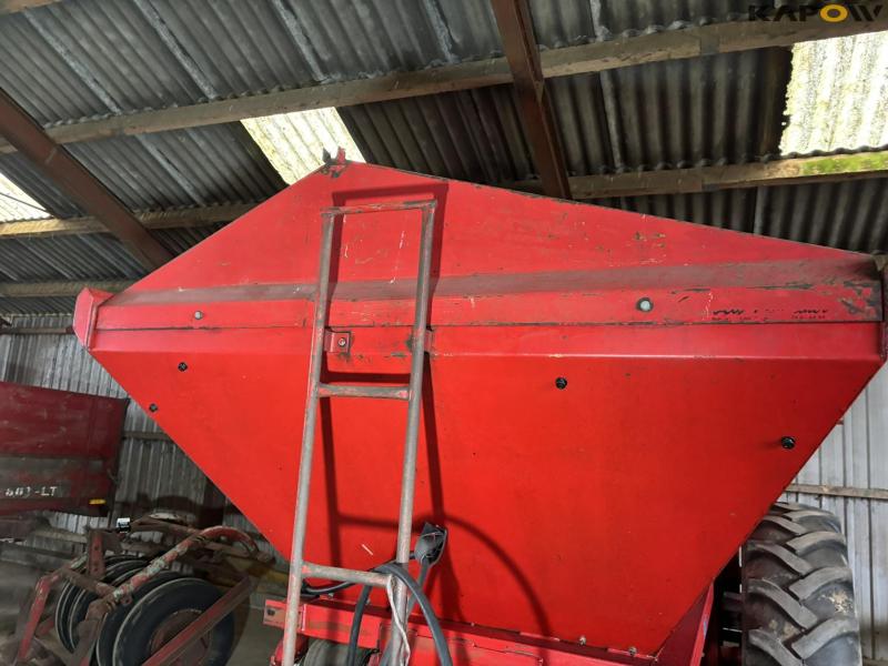 Bredal B6 fertilizer spreader 15