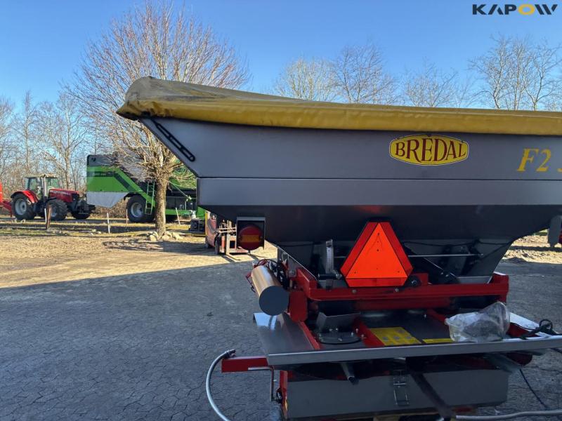 Bredal F2 fertilizer spreader 8