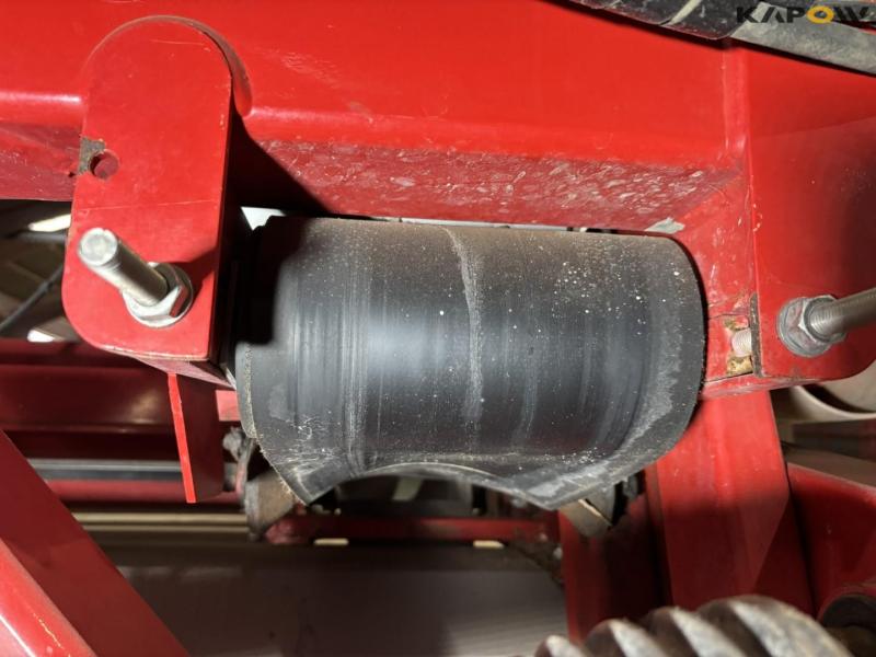 Bredal F2RF mounted fertilizer spreader 13