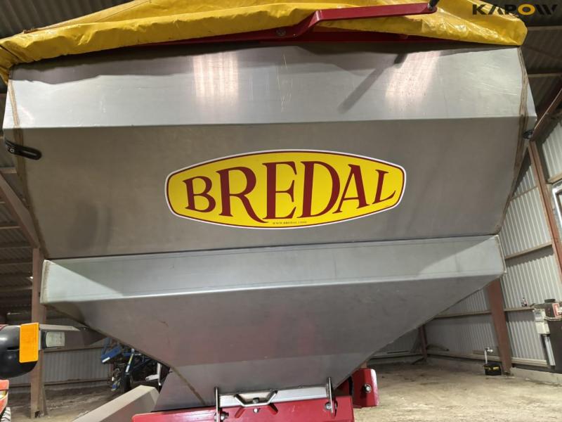 Bredal F2RF mounted fertilizer spreader 19